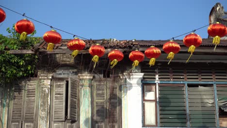 Red-lantern-decorated-at-old-street